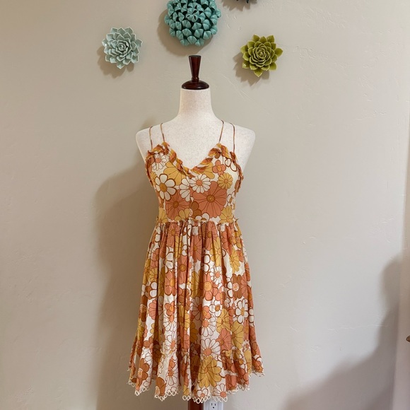 Z&L Dresses & Skirts - Stunning Z & L floral fit & flare boho mini dress M